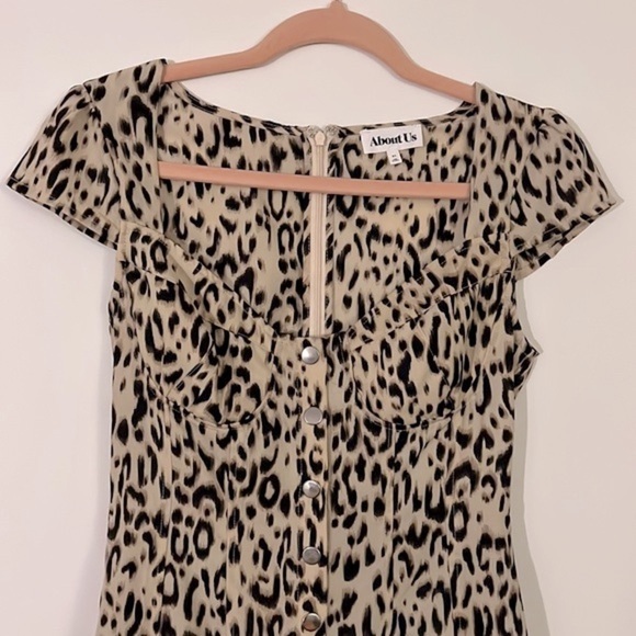 ⚫️ REVOLVE About Us Tanya Leopard Dress​​​ - Picture 6 of 9